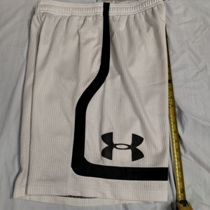 Mens Under armour basketball shorts XL